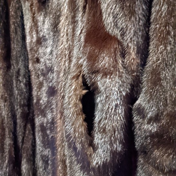 Brown Vintage Mink Coat - Picture 9 of 9